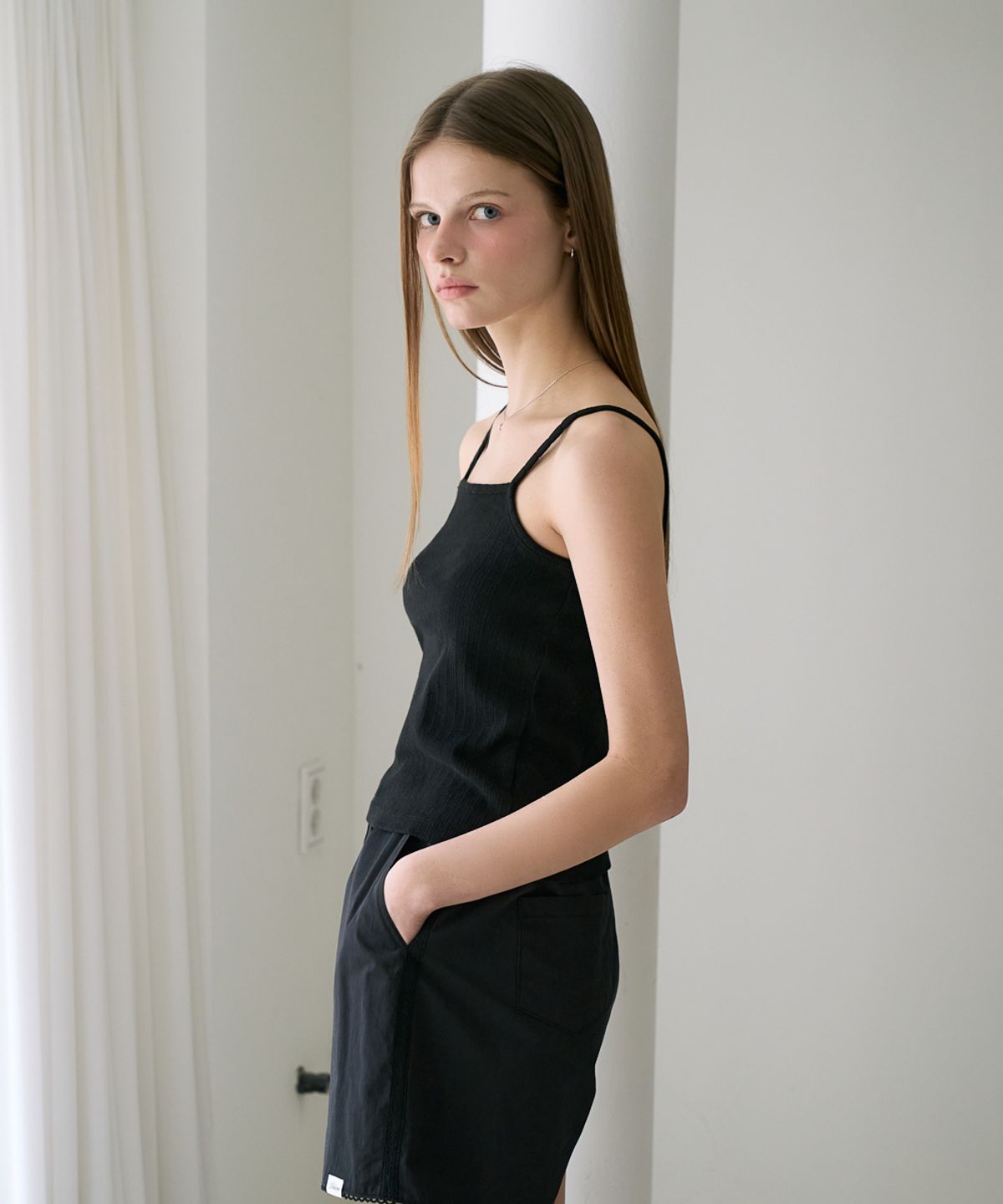드헤베(DEHEVE) Frill Ribbon Cardigan Set [Black]