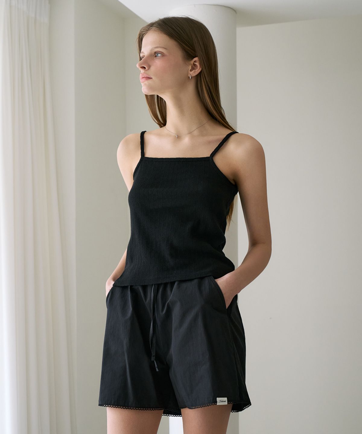드헤베(DEHEVE) Frill Ribbon Cardigan Set [Black]