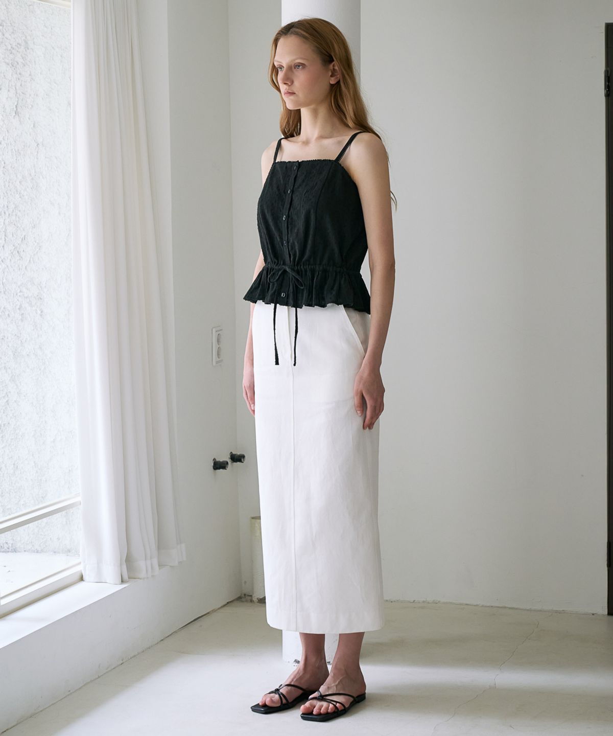 드헤베(DEHEVE) Lace String Sleeveless [Black]