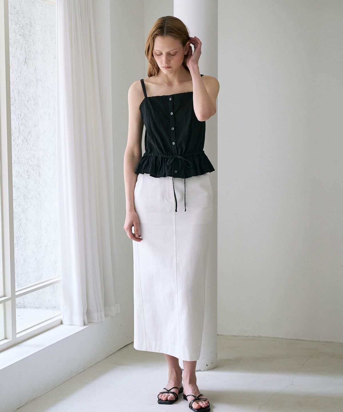 드헤베(DEHEVE) Lace String Sleeveless [Black]