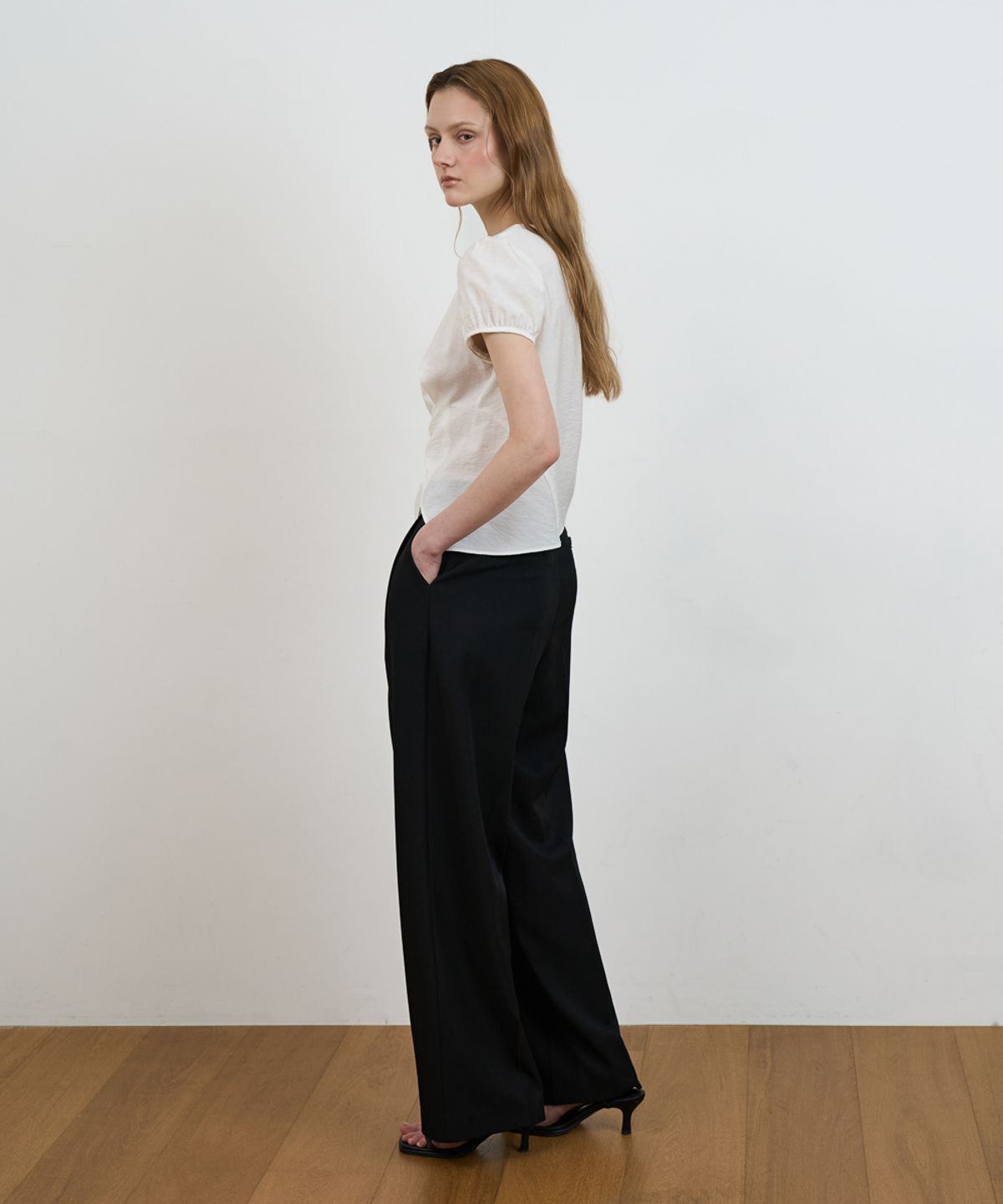 드헤베(DEHEVE) Wrap Drape Blouse [Ivory]