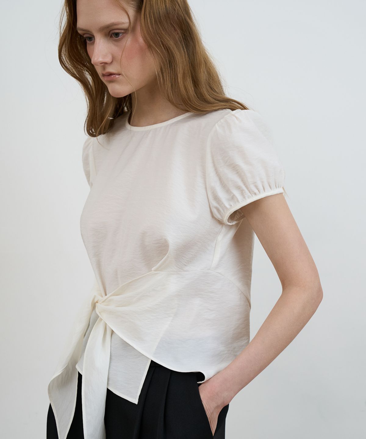 드헤베(DEHEVE) Wrap Drape Blouse [Ivory]