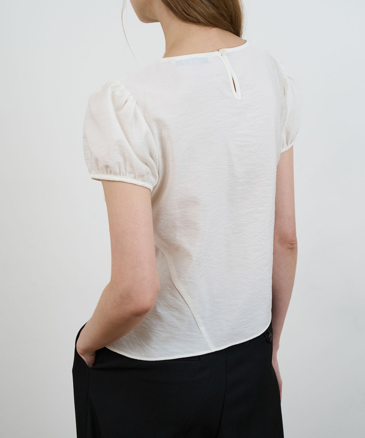 드헤베(DEHEVE) Wrap Drape Blouse [Ivory]