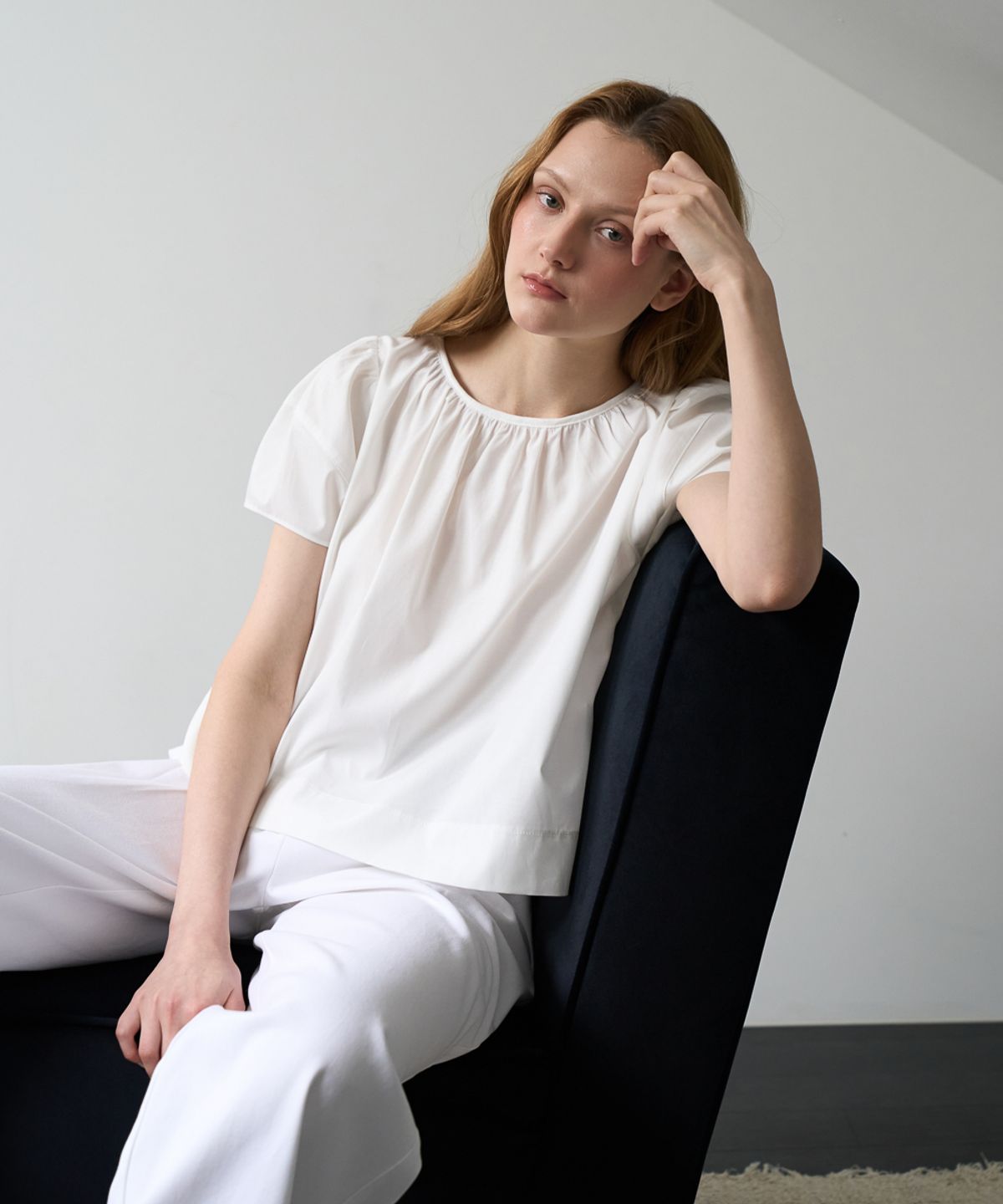 드헤베(DEHEVE) Volume Shirring Blouse [Ivory]