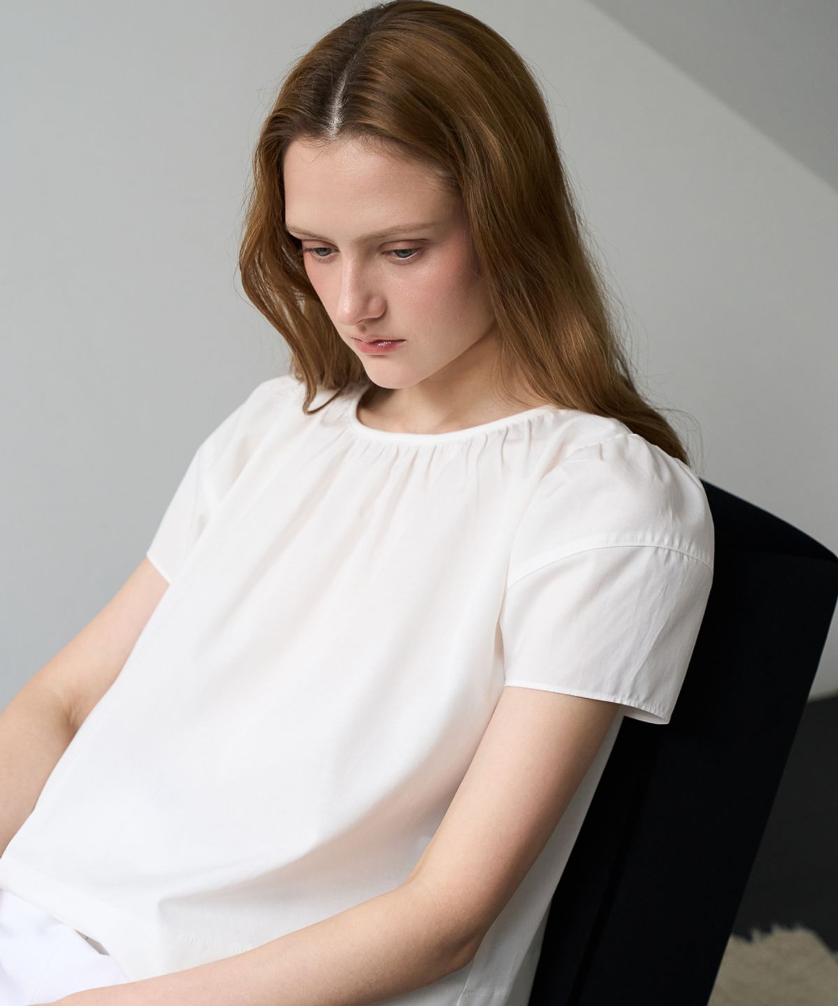 드헤베(DEHEVE) Volume Shirring Blouse [Ivory]