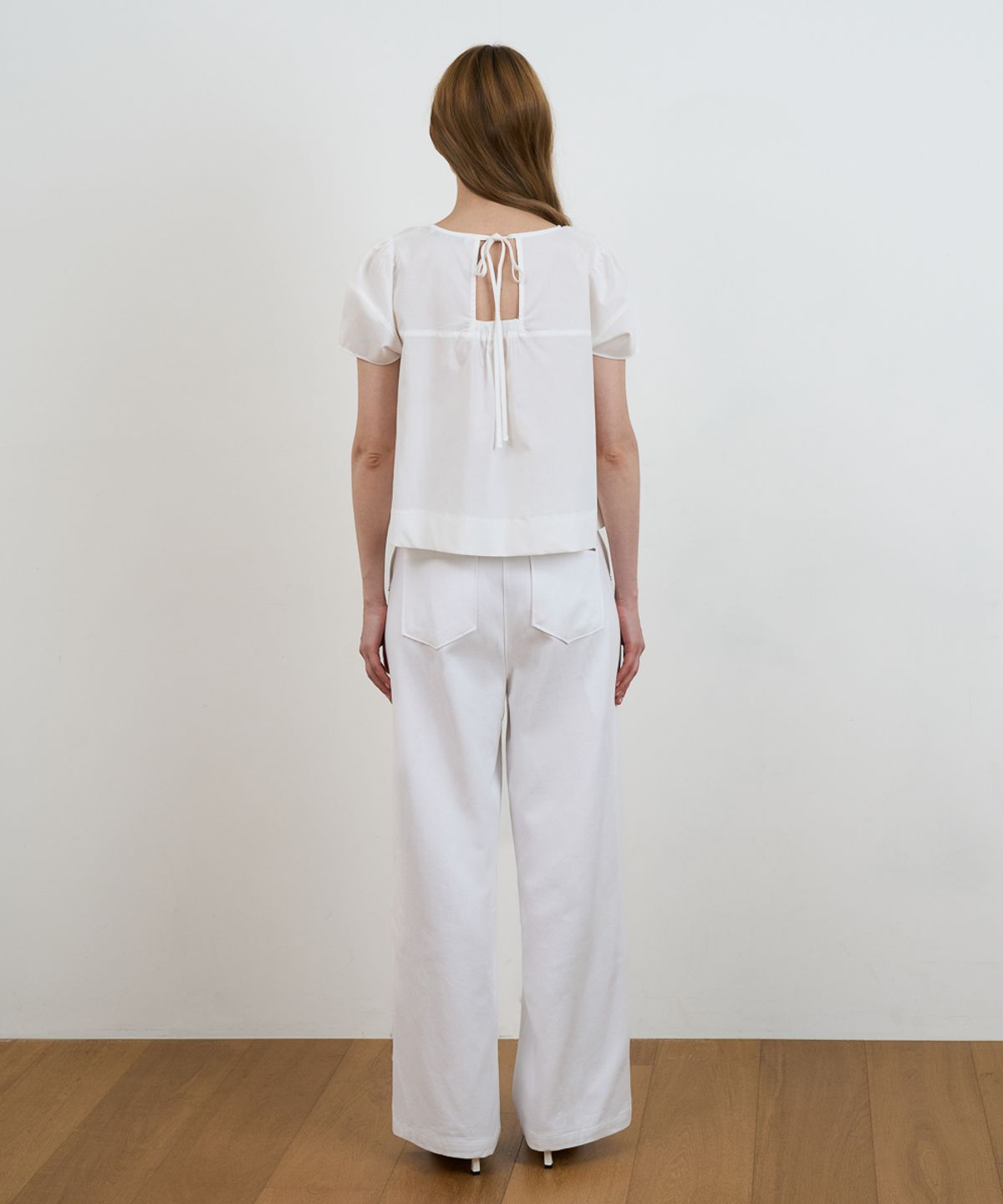 드헤베(DEHEVE) Volume Shirring Blouse [Ivory]