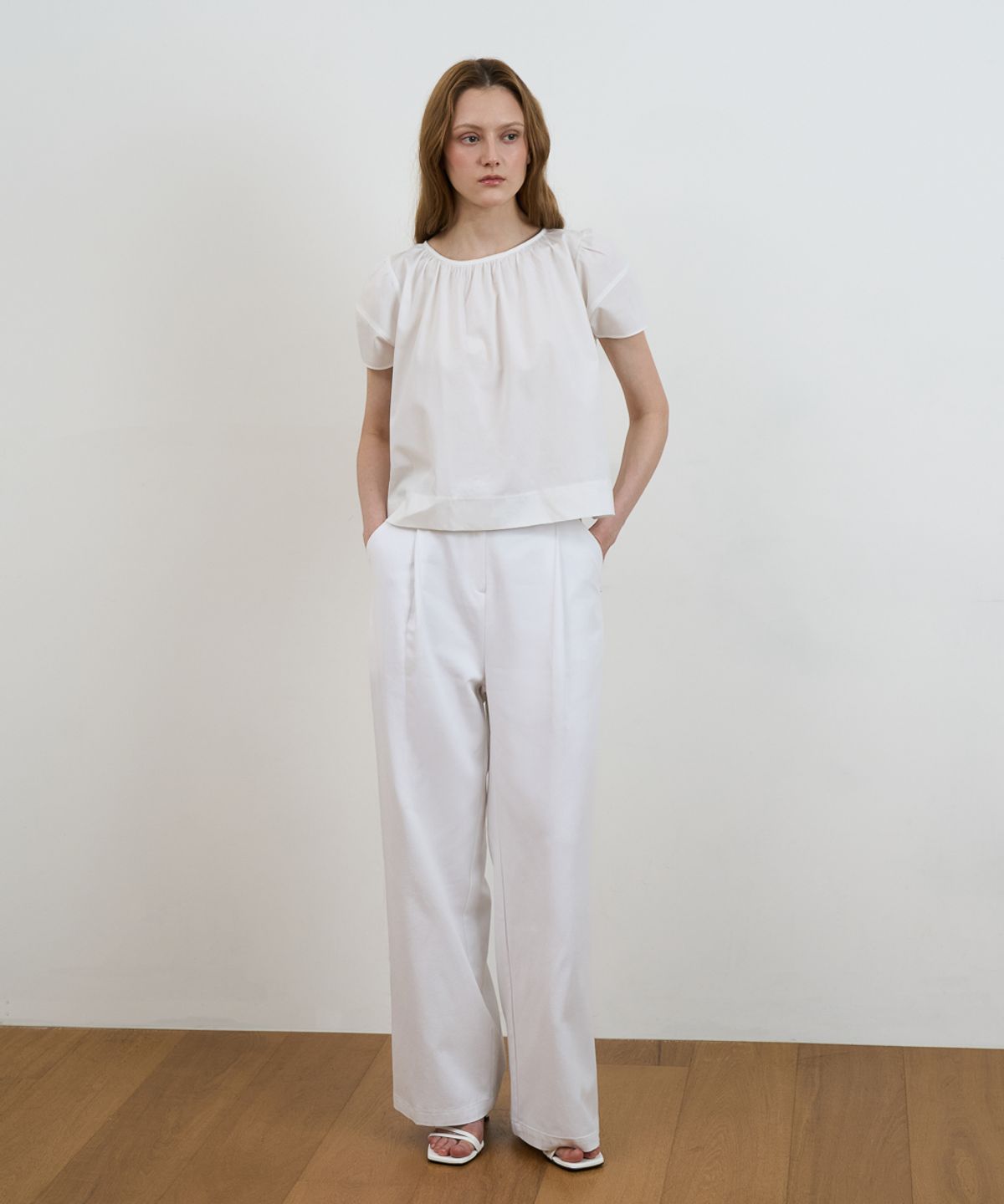 드헤베(DEHEVE) Volume Shirring Blouse [Ivory]