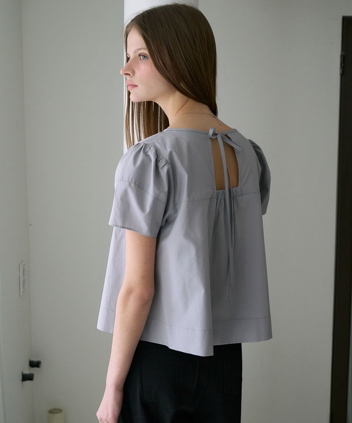 드헤베(DEHEVE) Volume Shirring Blouse [Dusty Blue]