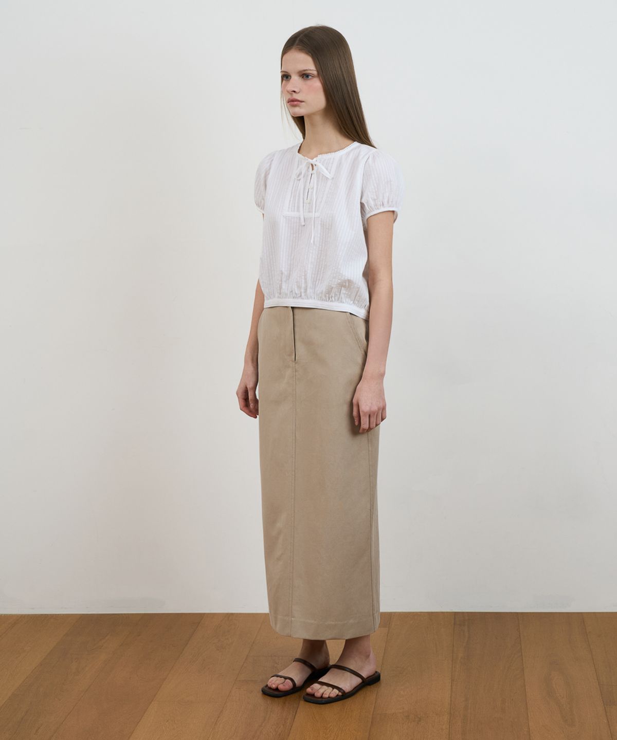 드헤베(DEHEVE) Puff Sleeve Ribbon Blouse [Ivory]