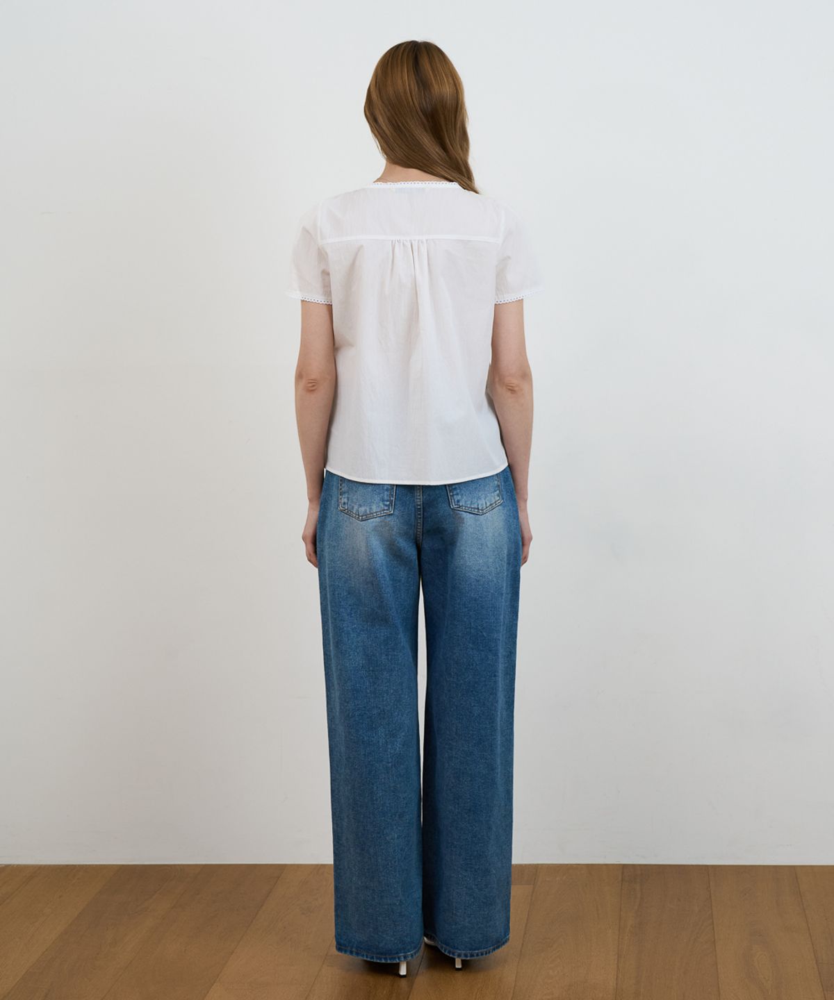 드헤베(DEHEVE) Lace Trim Pintuck Blouse [Ivory]