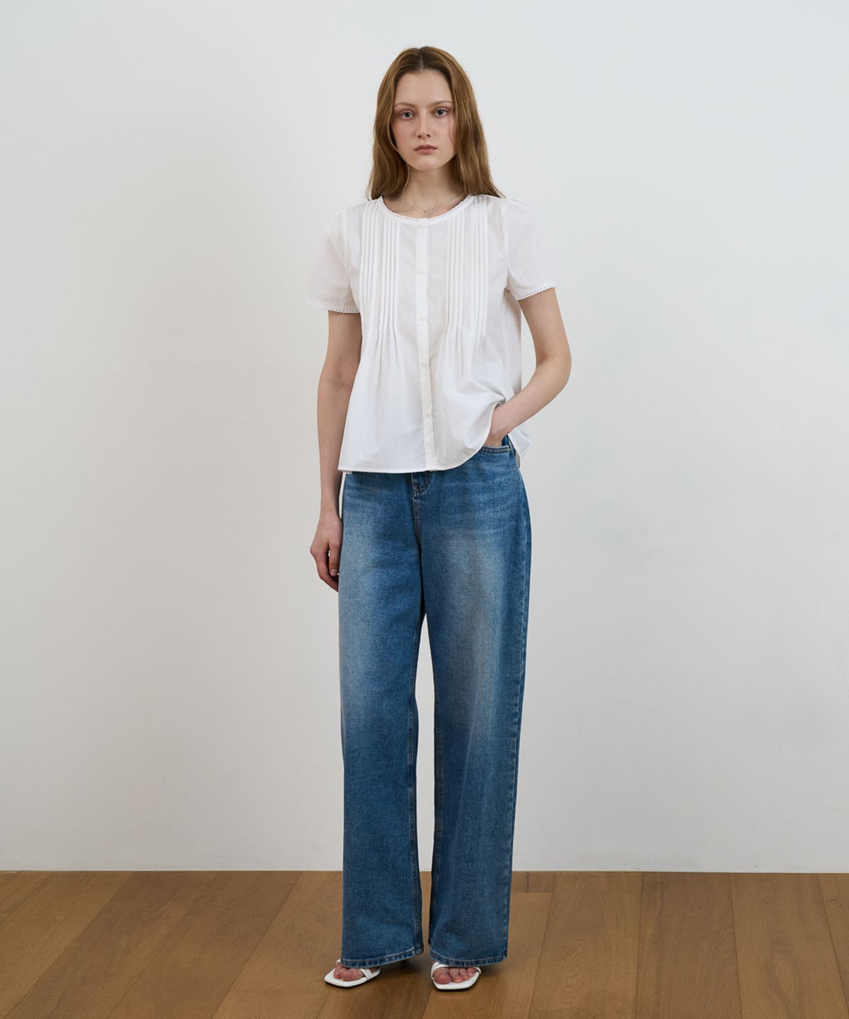 드헤베(DEHEVE) Lace Trim Pintuck Blouse [Ivory]