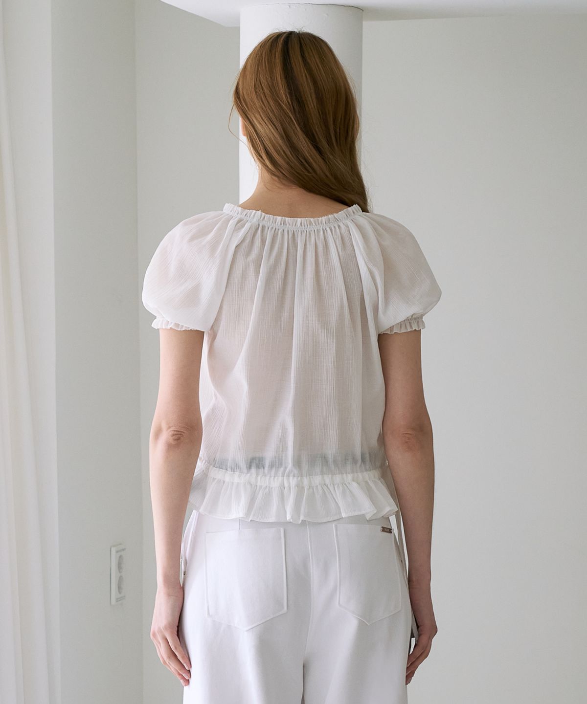 드헤베(DEHEVE) Frill Puff Crop Blouse [Ivory]