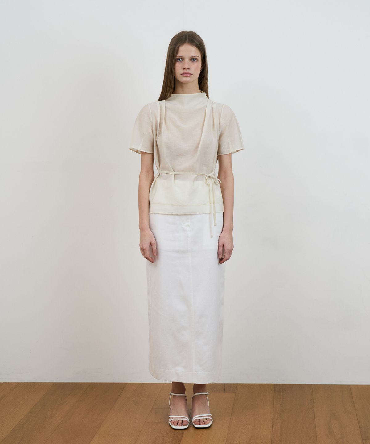 드헤베(DEHEVE) Drape Strap Blouse [Cream]