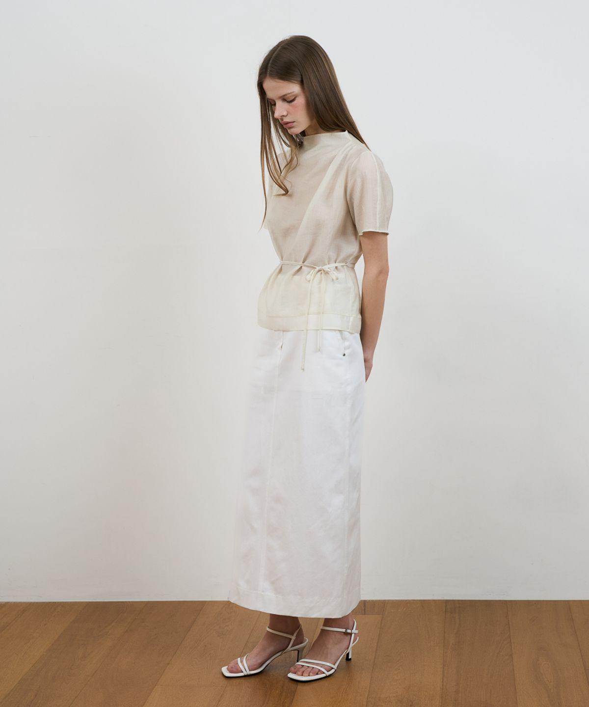 드헤베(DEHEVE) Drape Strap Blouse [Cream]