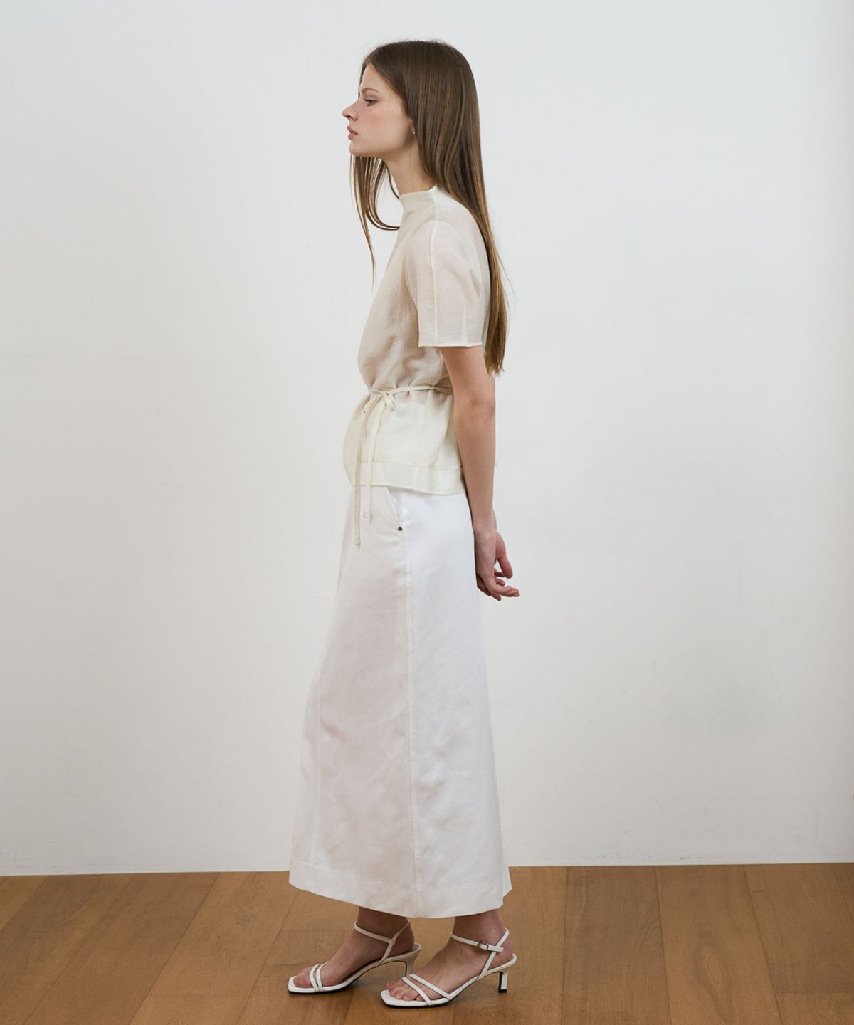 드헤베(DEHEVE) Drape Strap Blouse [Cream]