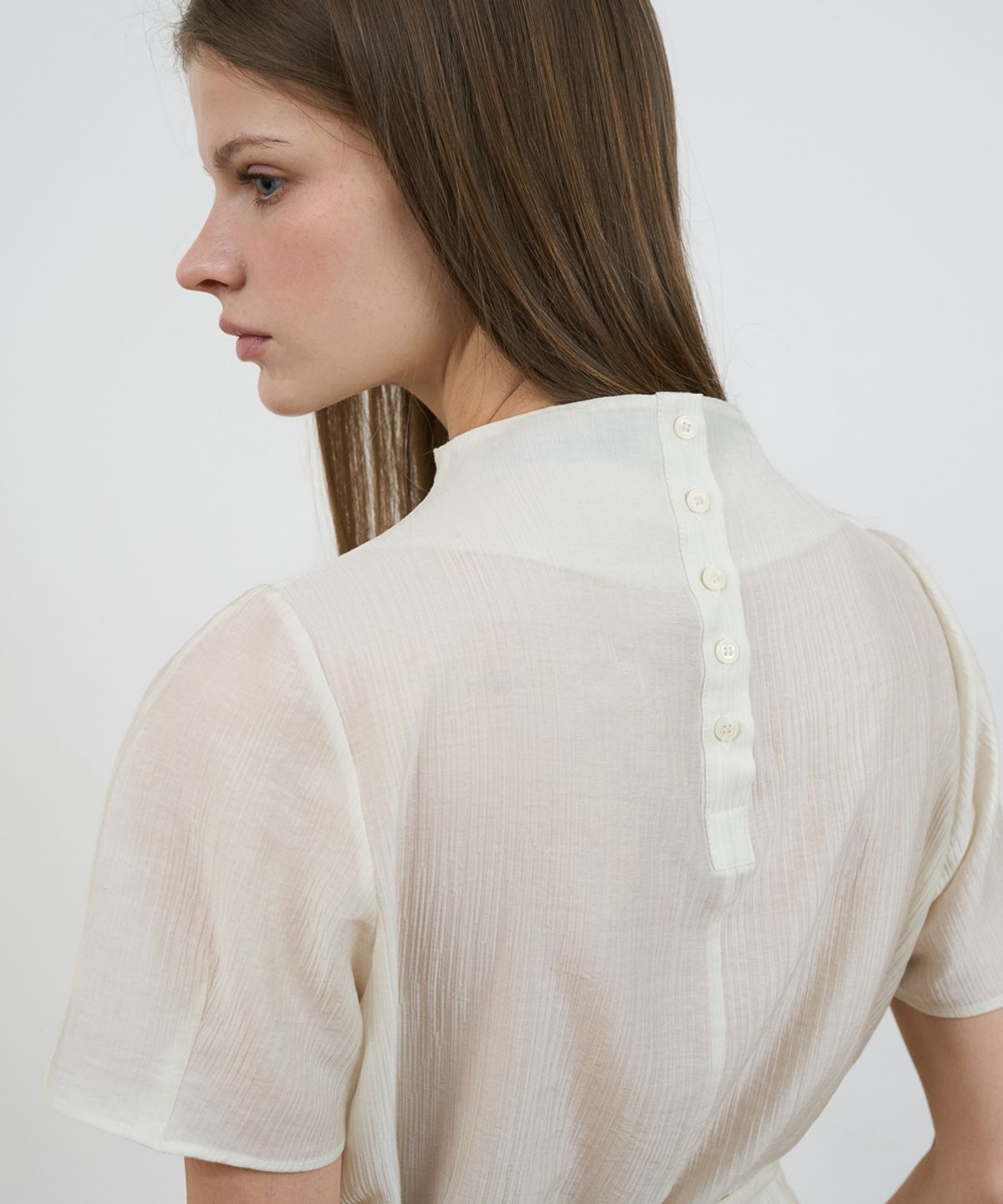 드헤베(DEHEVE) Drape Strap Blouse [Cream]