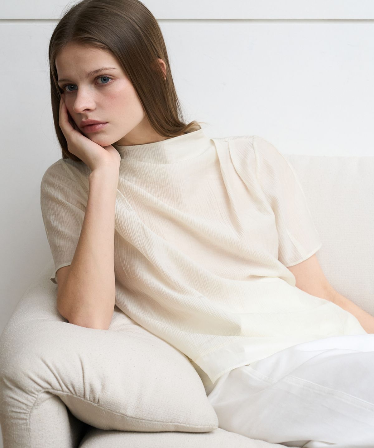 드헤베(DEHEVE) Drape Strap Blouse [Cream]