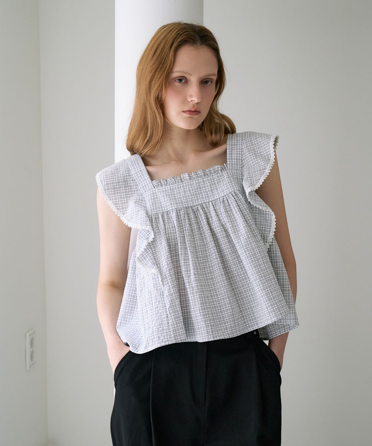 드헤베(DEHEVE) Check Ruffle Blouse [Ivory]