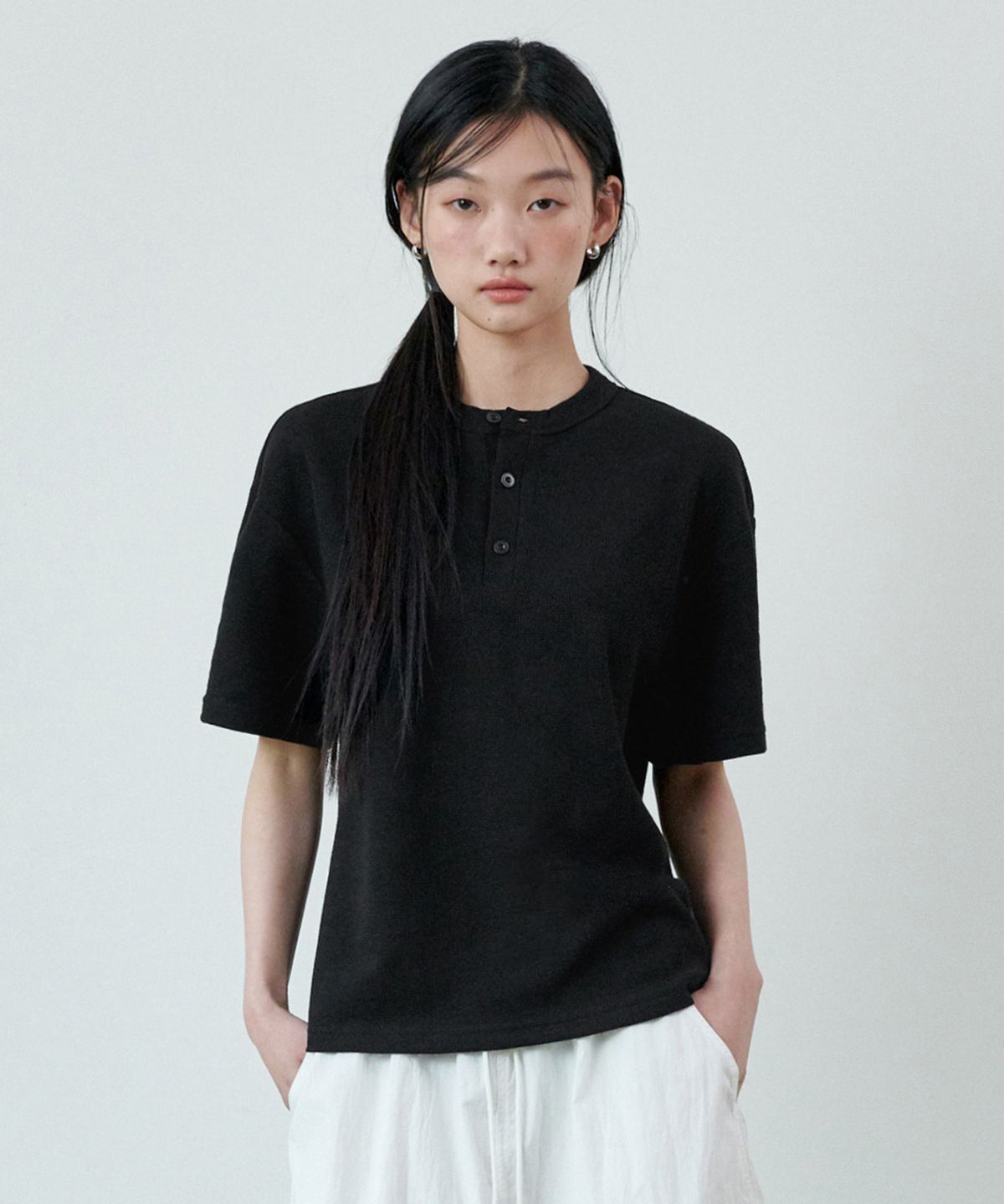 굿라이프웍스(GLW) [unisex] 버튼 헨리넥 반팔 티셔츠 블랙