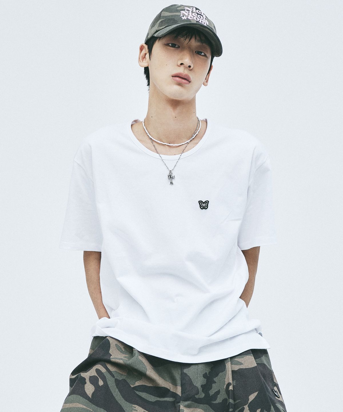 닉앤니콜(NICK&NICOLE) FLUID BUTTERFLY SLIT T-SHIRT_WHITE
