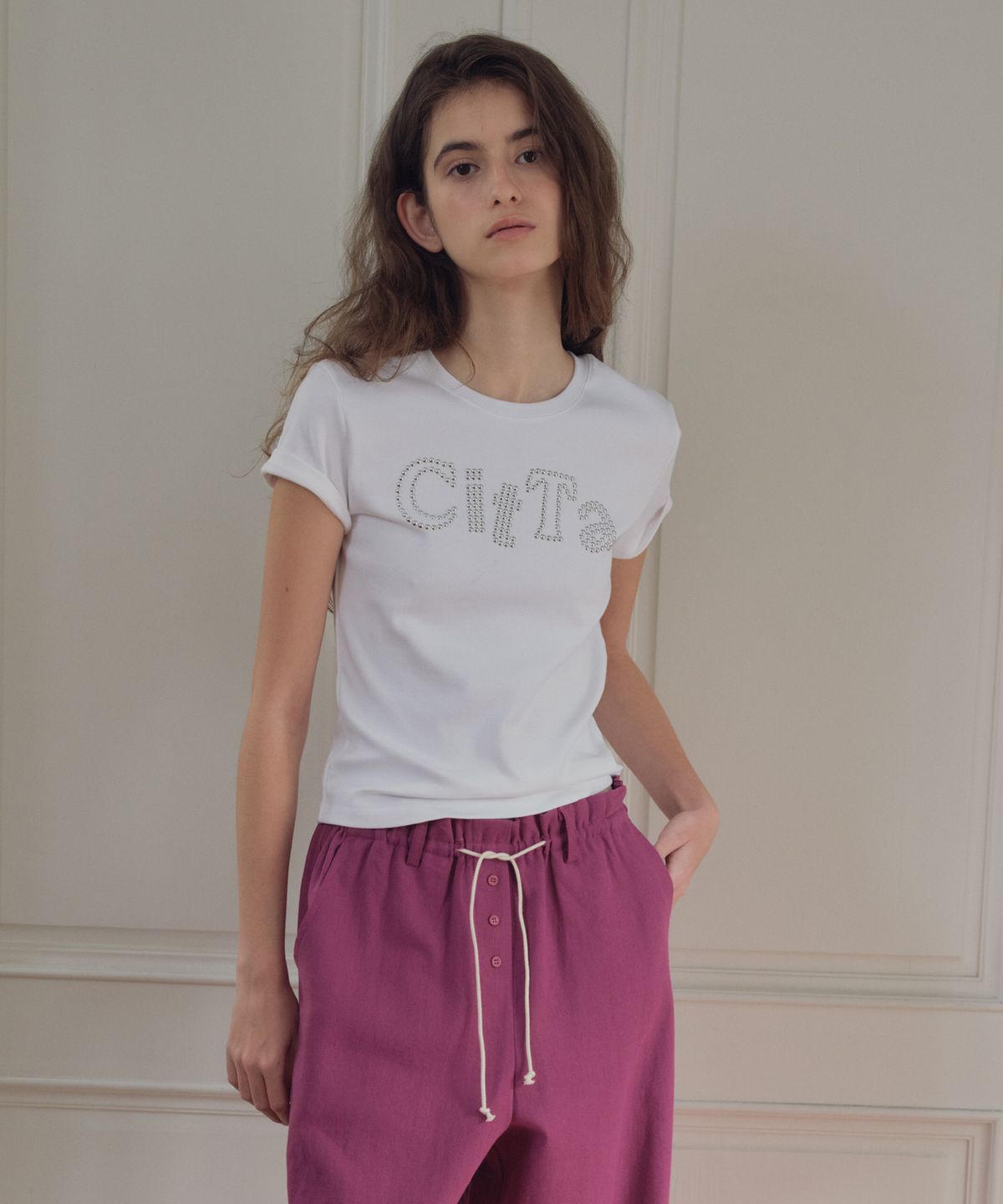 씨타(CITTA) Signature Stud Logo Slim Fit T-shirt_CTT3025(White)