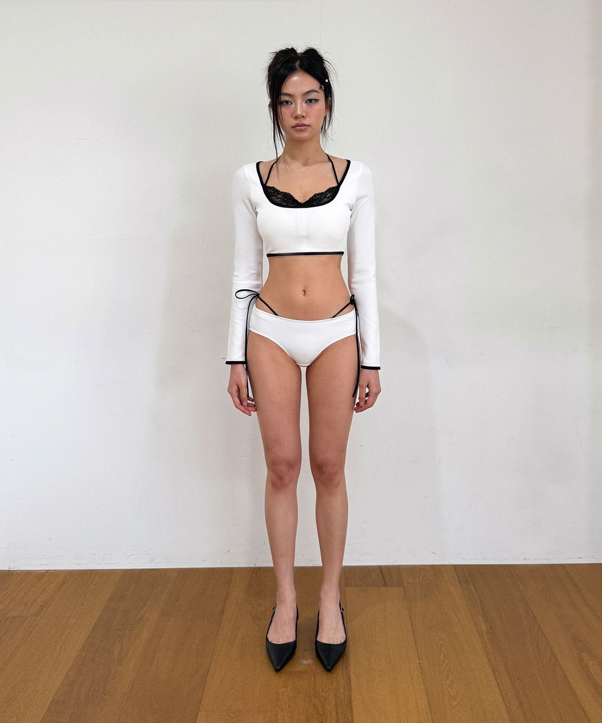 비나제이(VINAJ) 레이스 라인 클래식 홀터 비키니브라 (White)