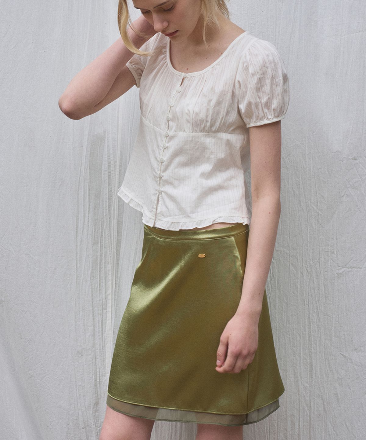 헤인트(HAINT) MIST DOUBLE LAYERED SATIN MINI SKIRT 3COL_OLIVE