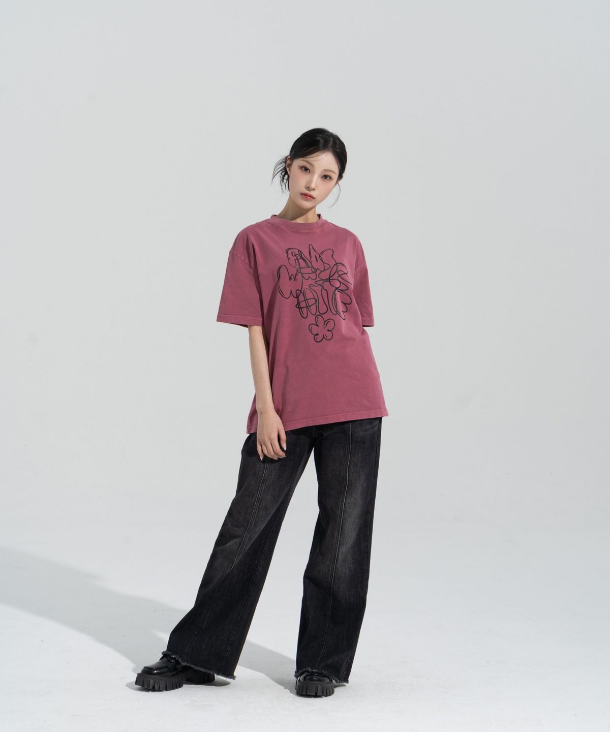 페이즈화이트(PHASEWHITE) [PHASE_4] GRAFFITI PIGMENT DYED SHORTSLEEVES _PIGMENT BURGUNDY / 8802026-ST26