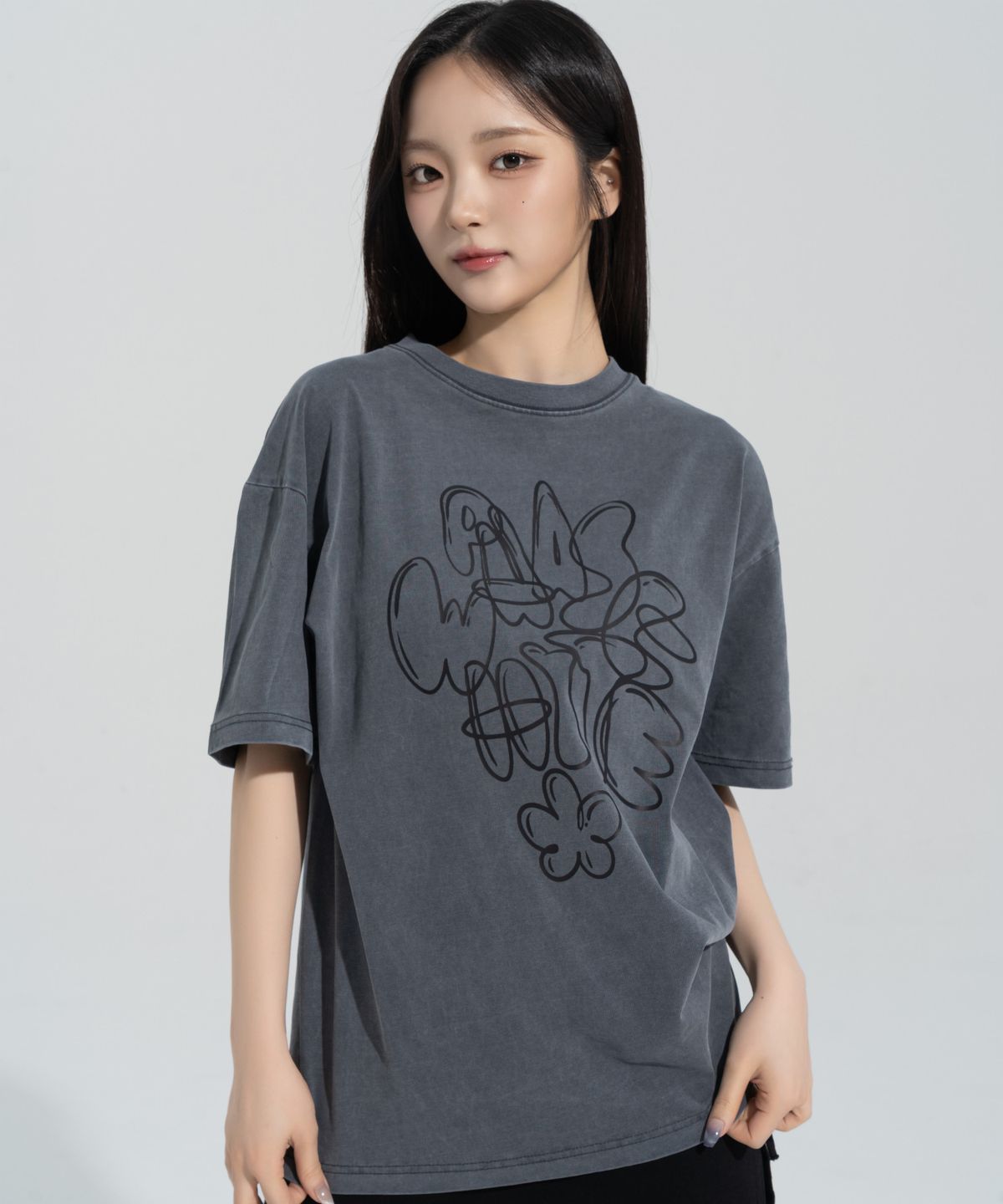 페이즈화이트(PHASEWHITE) [PHASE_4] GRAFFITI PIGMENT DYED SHORTSLEEVES _PIGMENT CHARCOAL / 8802026-ST26