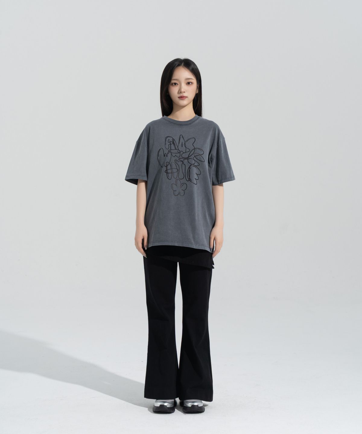 페이즈화이트(PHASEWHITE) [PHASE_4] GRAFFITI PIGMENT DYED SHORTSLEEVES _PIGMENT CHARCOAL / 8802026-ST26