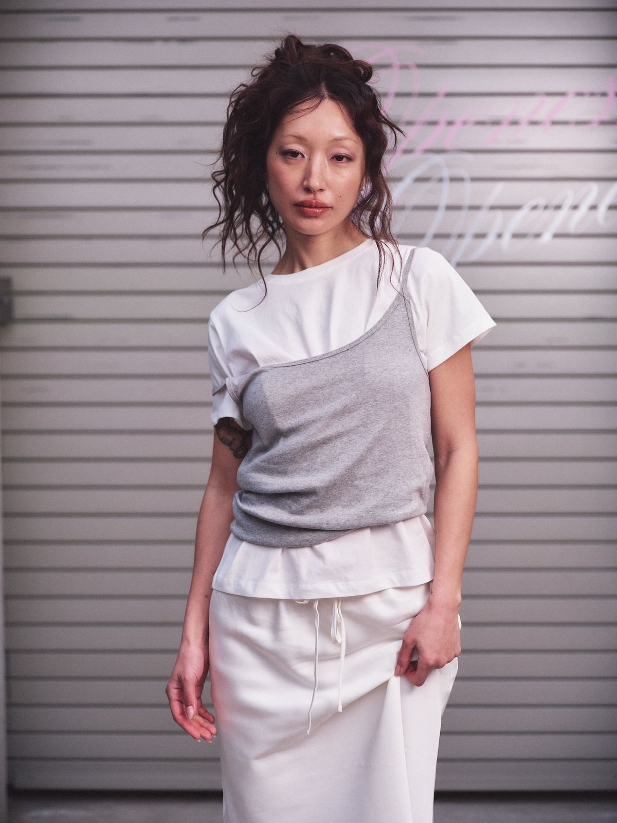 오프니스(OPENESS) Satin Midi Skirt - White