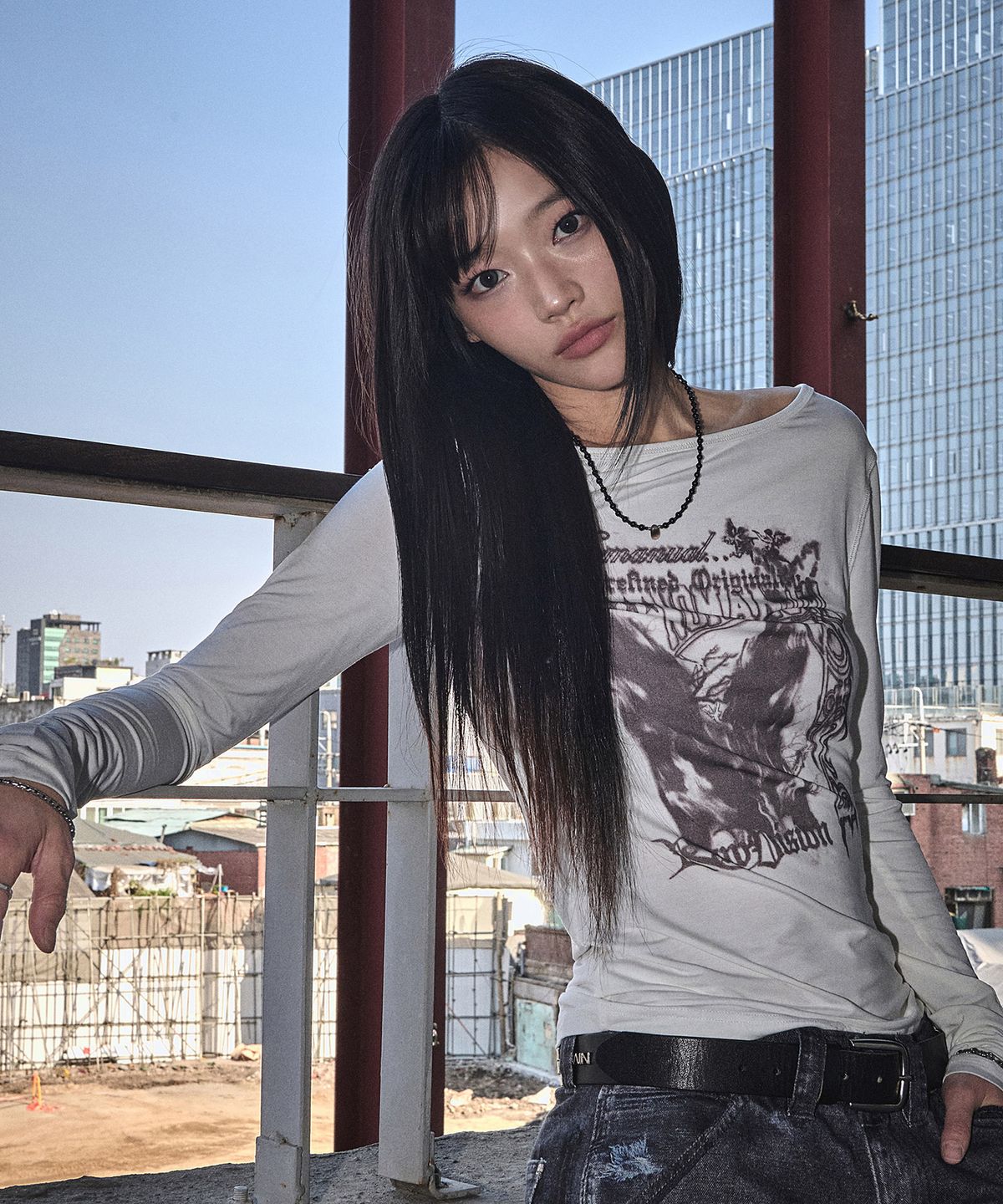노매뉴얼(NOMANUAL) RAW SKETCHED LONG SLEEVE TEE - WHITE