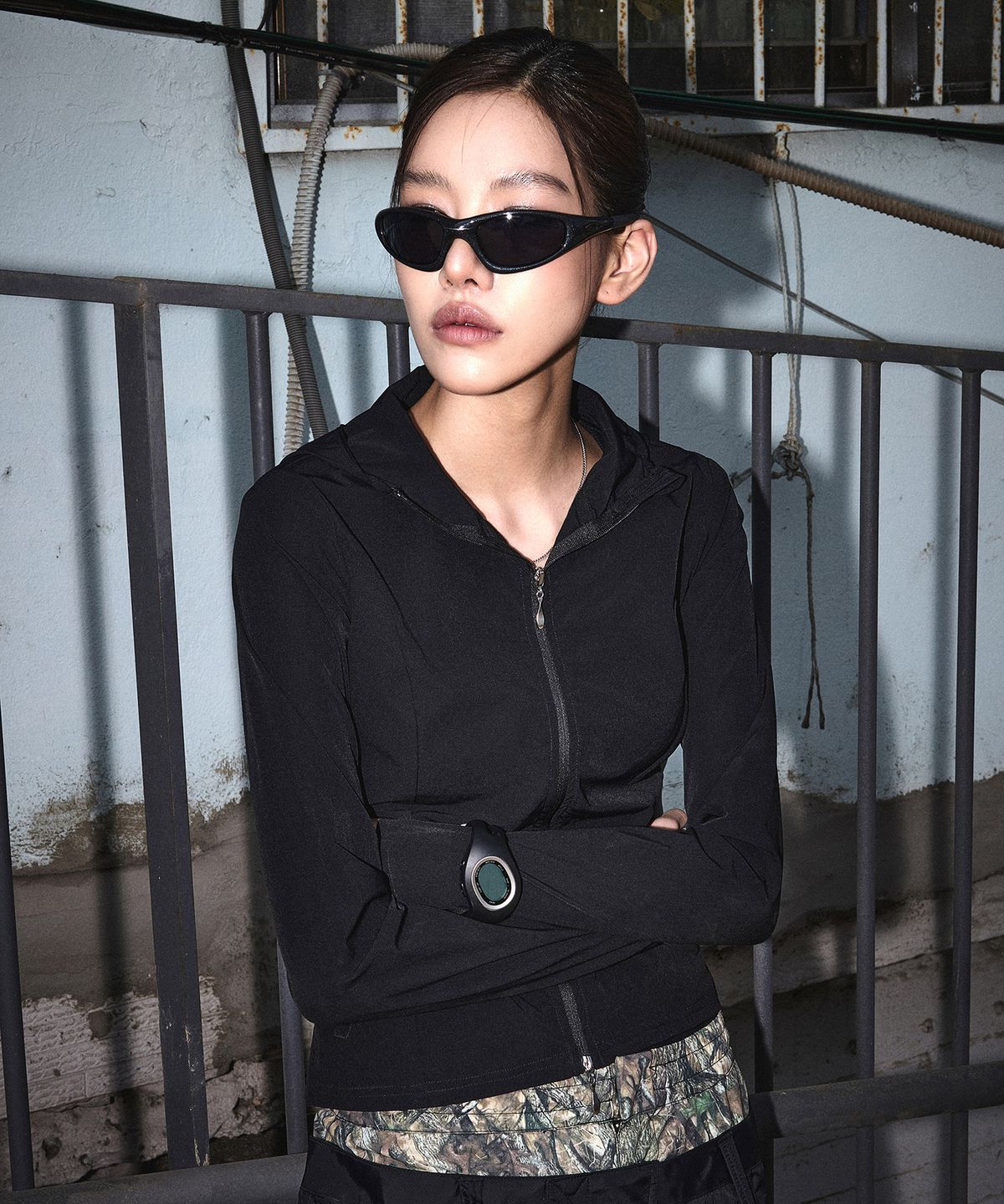 노매뉴얼(NOMANUAL) STRETCH HOODED JACKET - BLACK