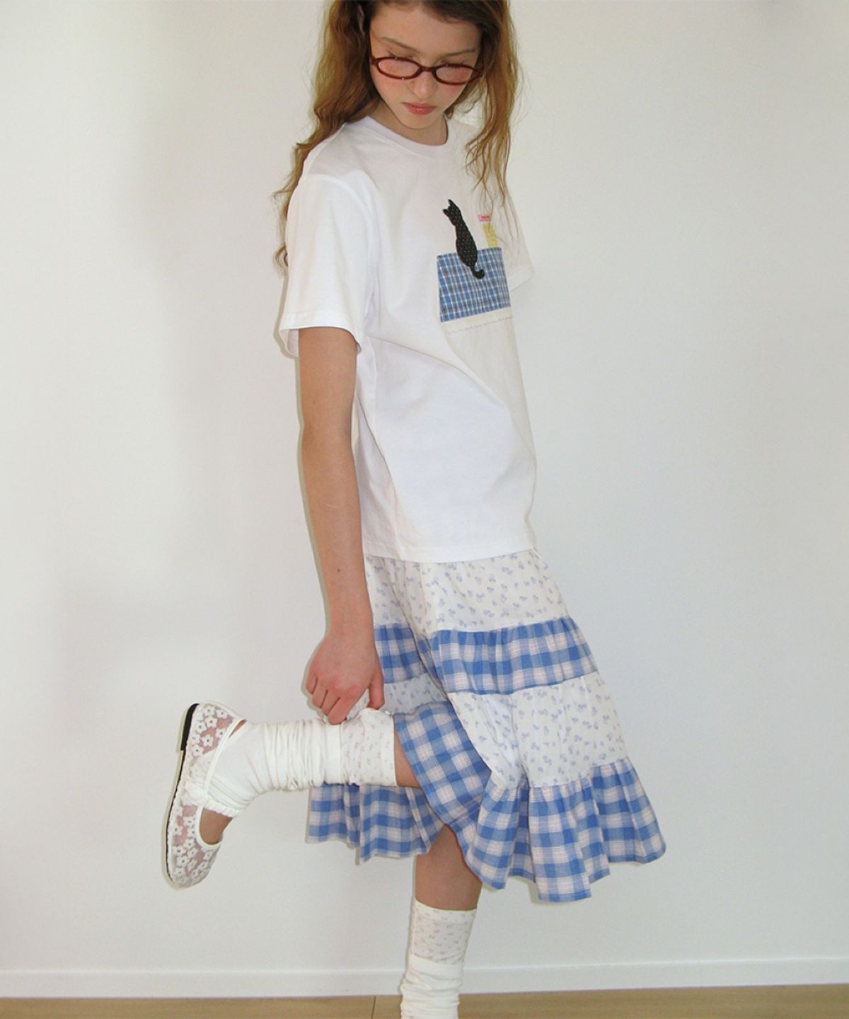 론론(RONRON) ROOFTOP CAT APPLIQUE T SHIRT WHITE