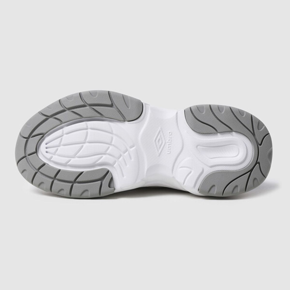 엄브로(UMBRO) TERRAD (테라드) 화이트 UR223ESA52