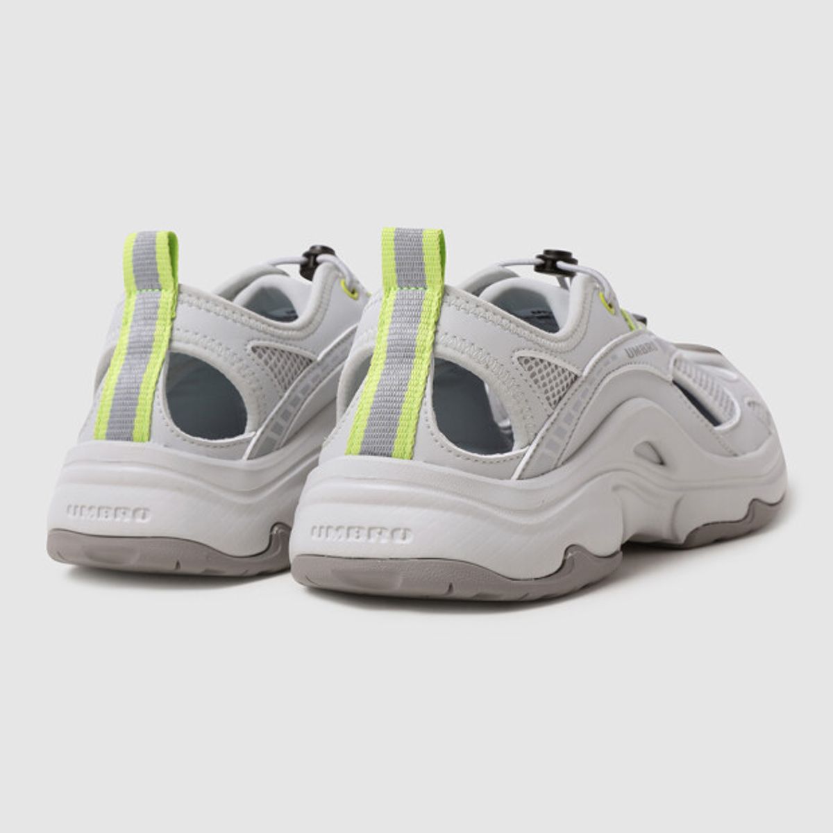 엄브로(UMBRO) TERRAD (테라드) 라이트 그레이 UR223ESA52