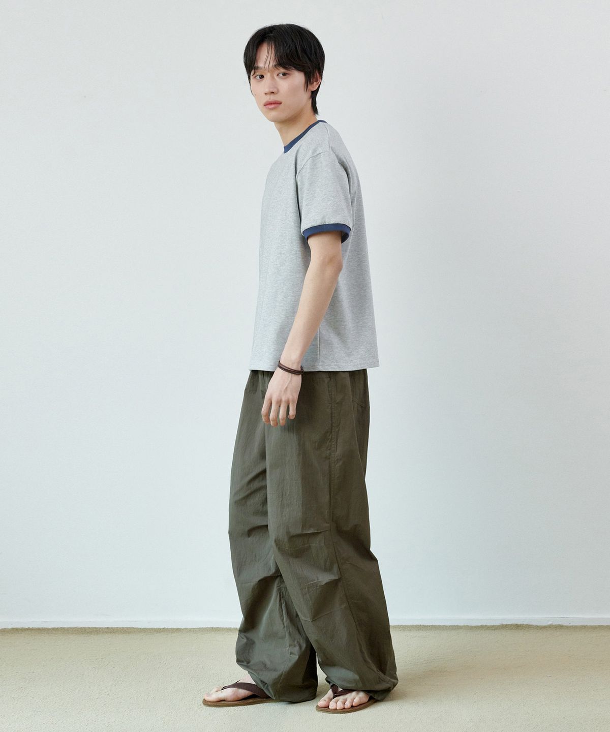 굿라이프웍스(GLW) [unisex] 나일론 링클 파라슈트 팬츠 카키