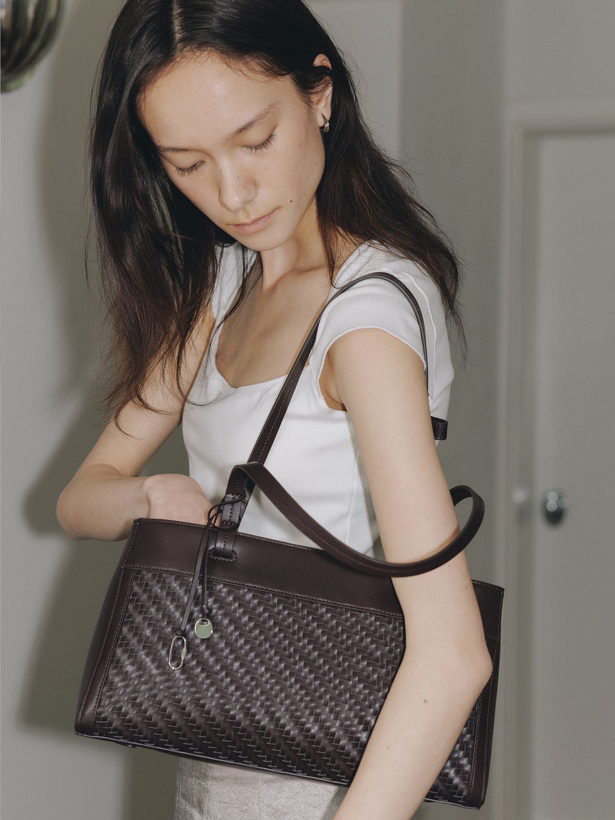 드메리엘(DEMERIEL) Elena Weaving Shoulder Bag Choco Brown