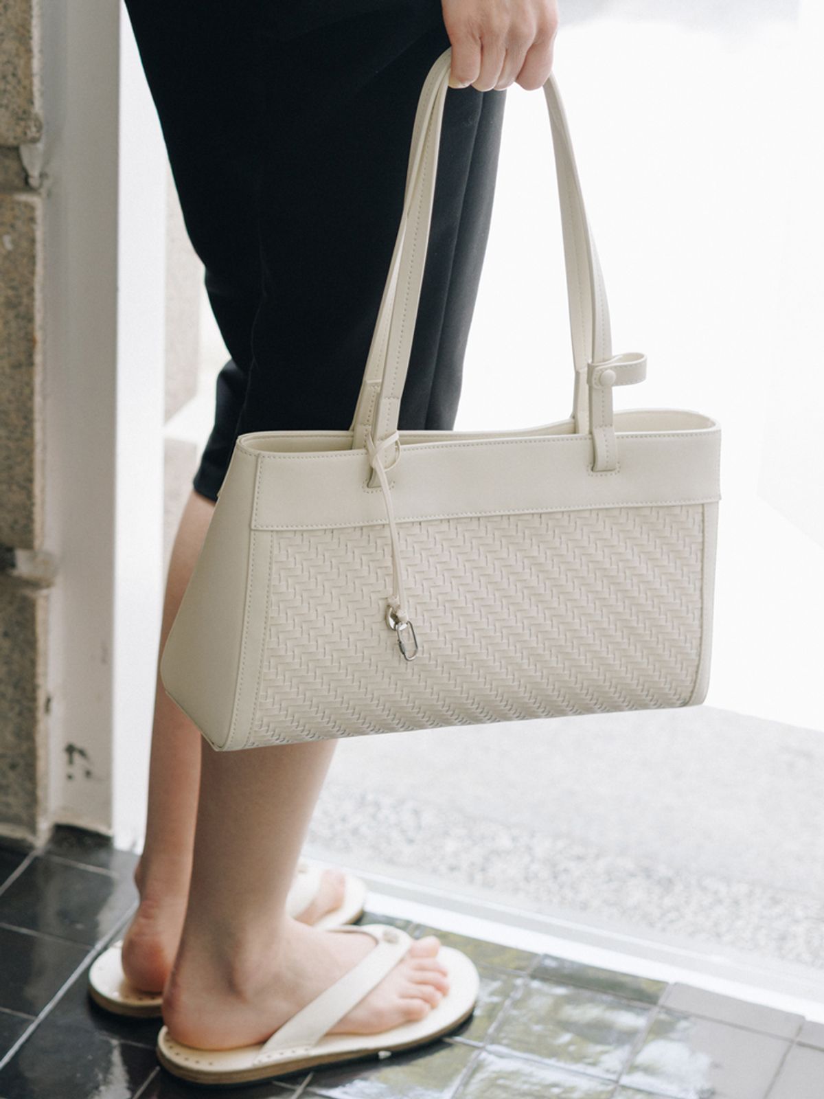 드메리엘(DEMERIEL) Elena Weaving Shoulder Bag Ivory