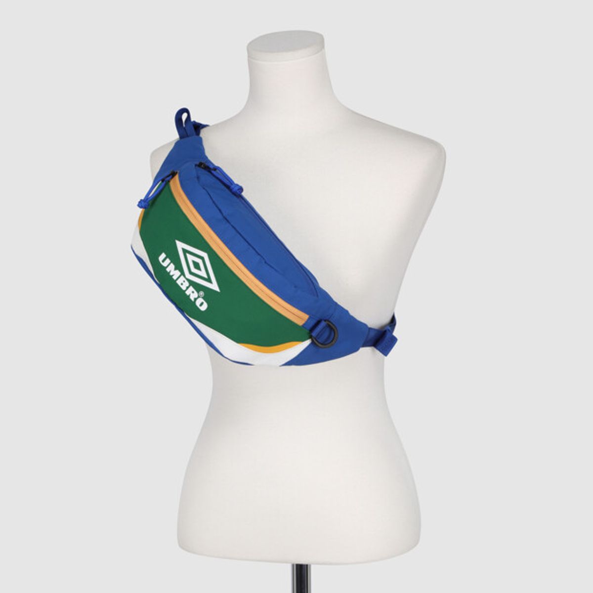 엄브로(UMBRO) HBL 패니팩 힙색 블루 UR223CBG53