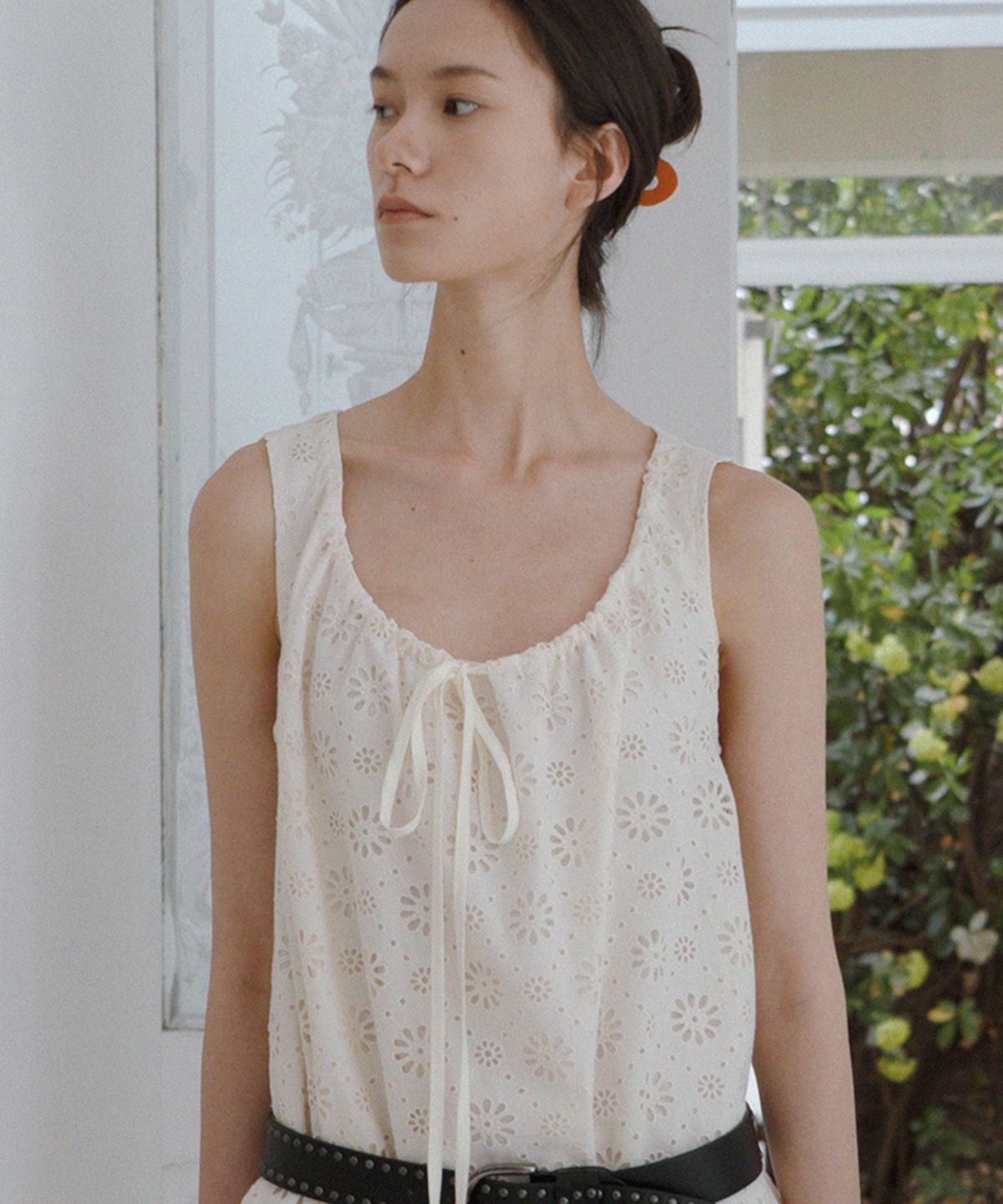 퀸스래빗(Q'SRB) Eyelet Lace Drawstring Long Dress