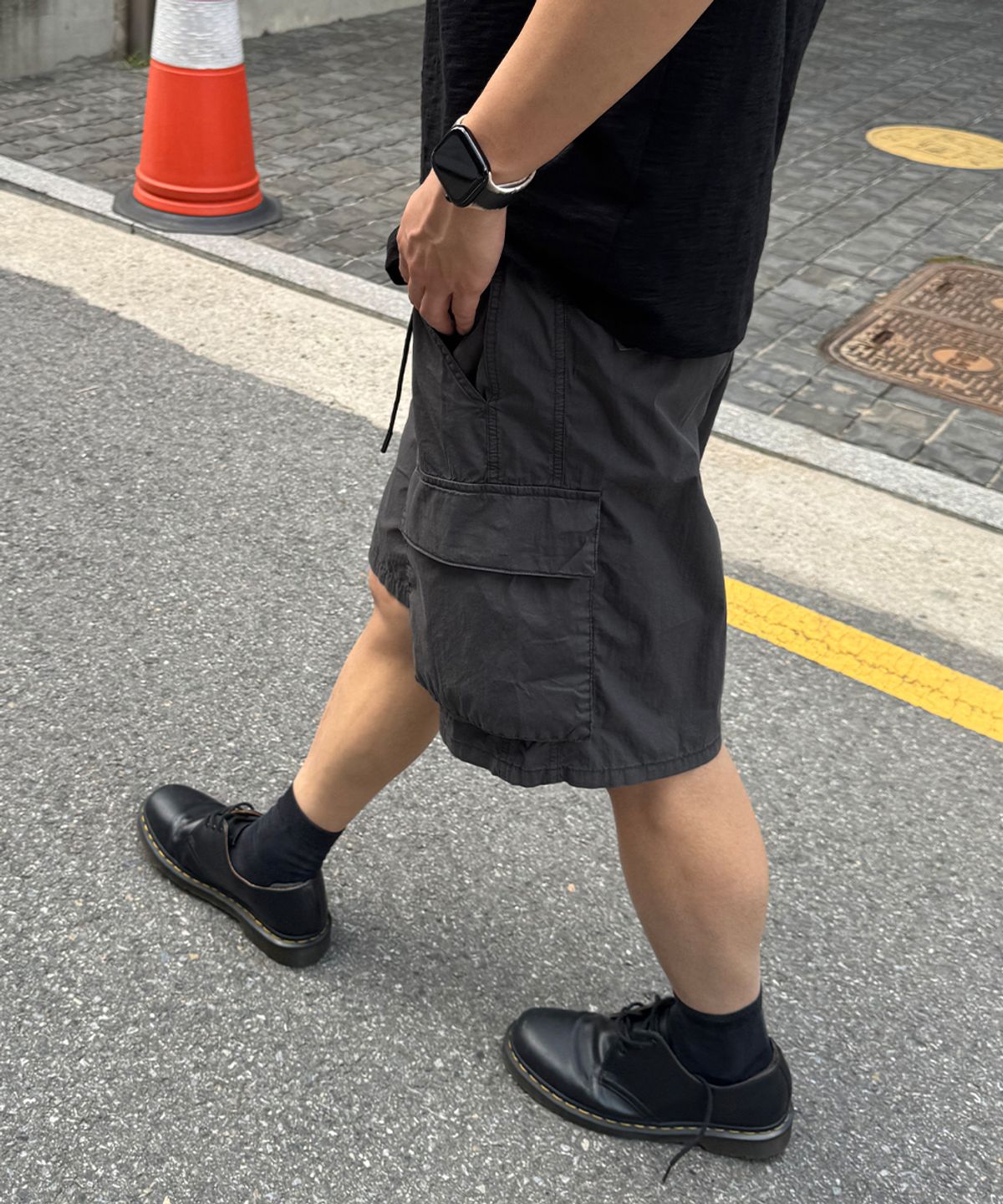 인템포무드(INTEMPOMOOD) 택티컬 밴딩 카고 쇼츠_차콜