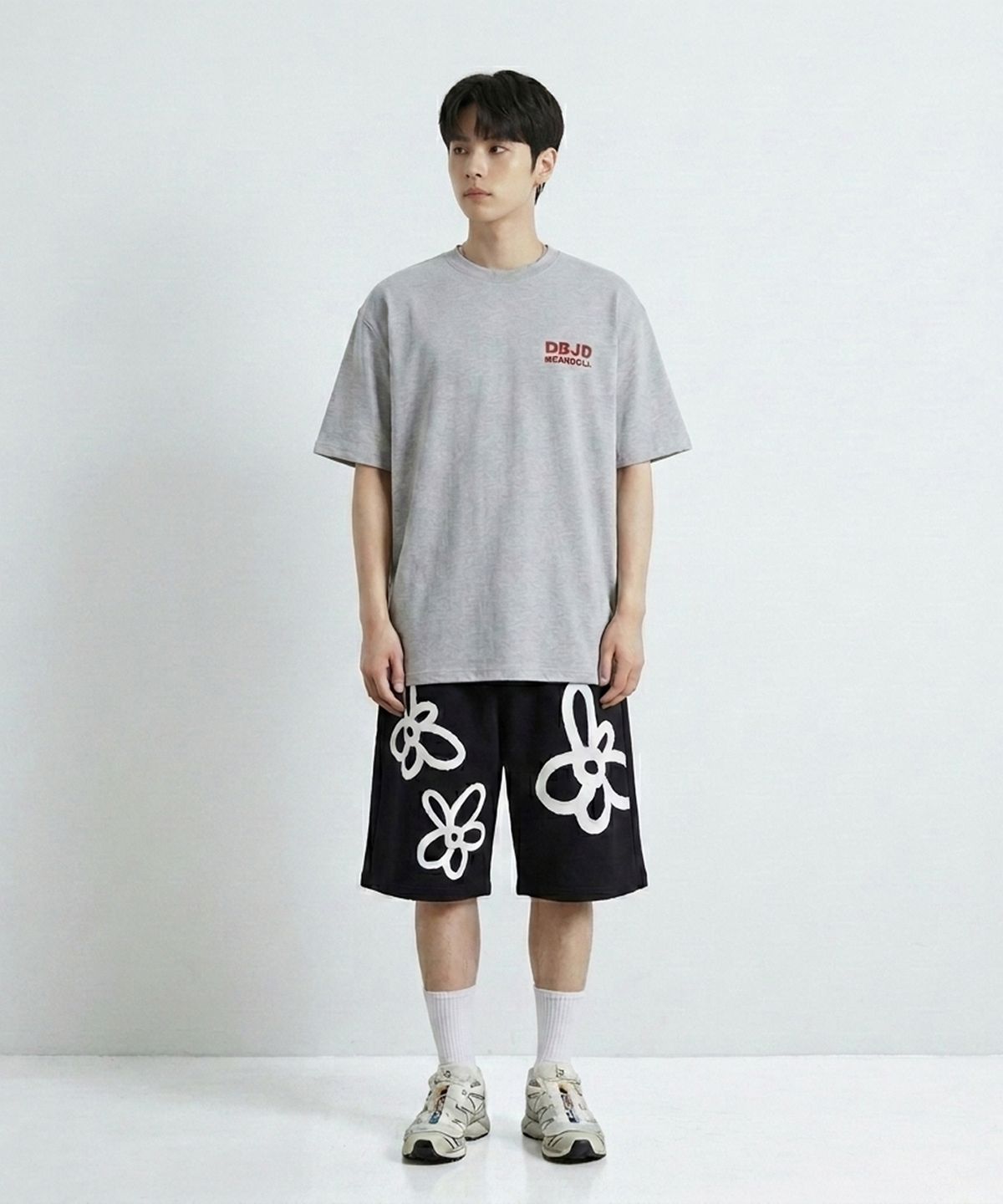 더블제이디(DOUBLE JD) 박스 베어돌 반팔 티셔츠