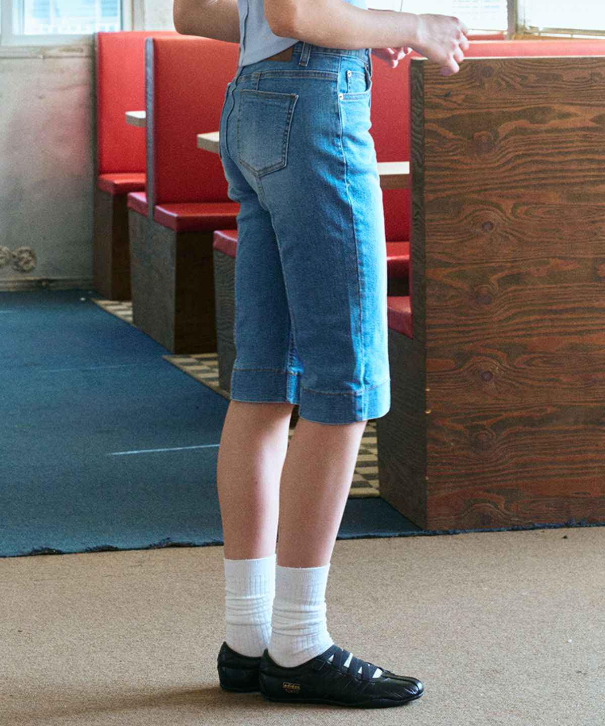 에르에르(ERER) Seamed Capri Denim Pants Blue
