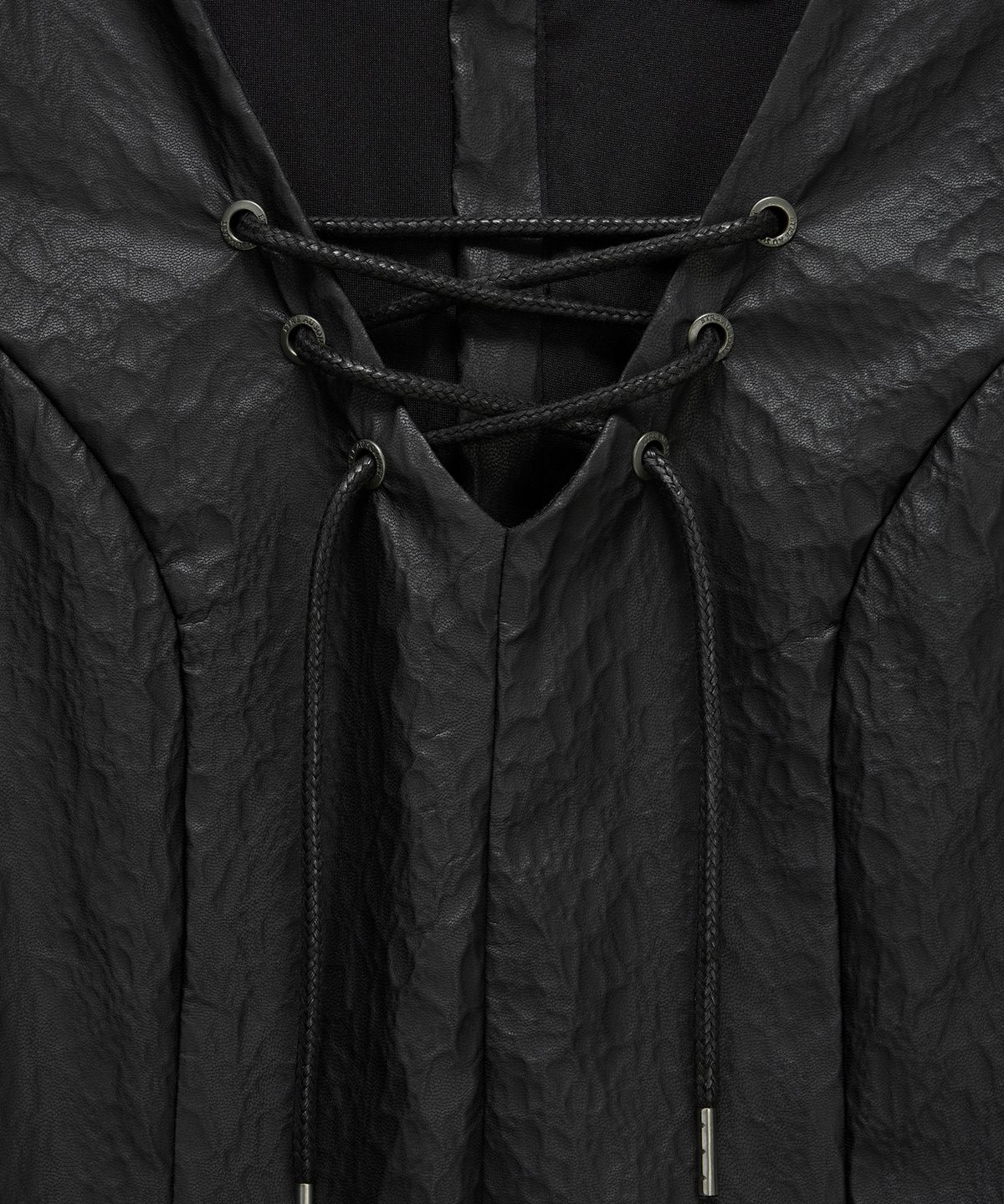 에트오소메(ETRE AU SOMMET) Corset Panel Leather One-Piece (Black)