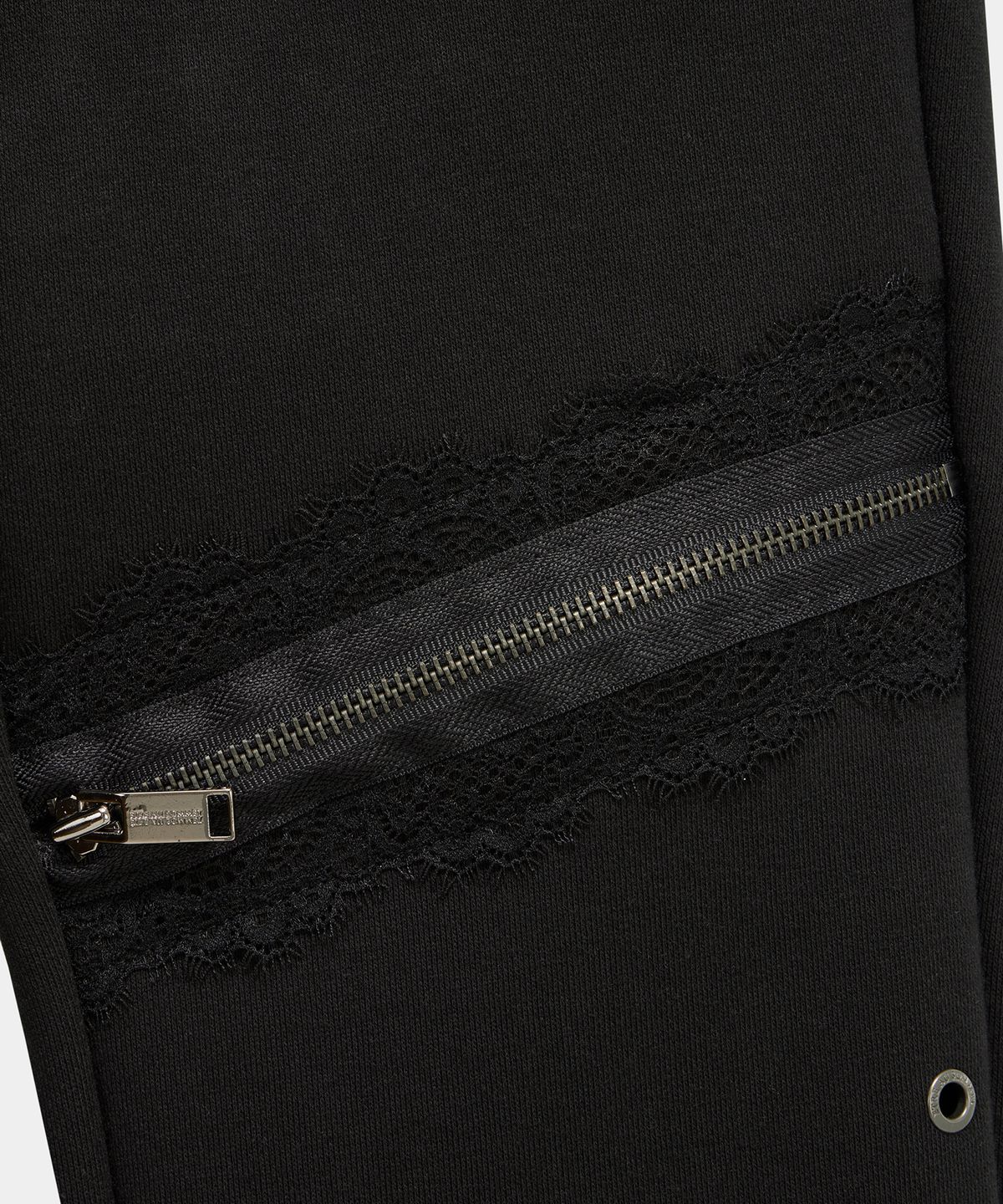 에트오소메(ETRE AU SOMMET) Lace Zipper Layer Bootcut Pants (Black)