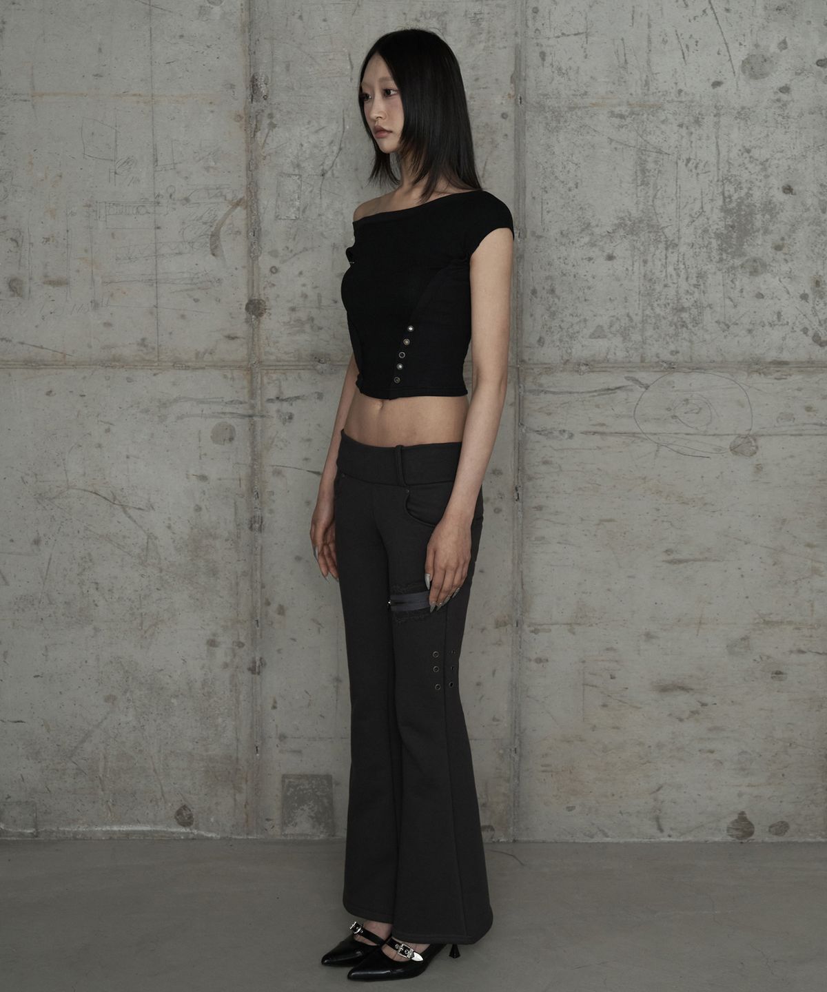 에트오소메(ETRE AU SOMMET) Lace Zipper Layer Bootcut Pants (Dark Gray)