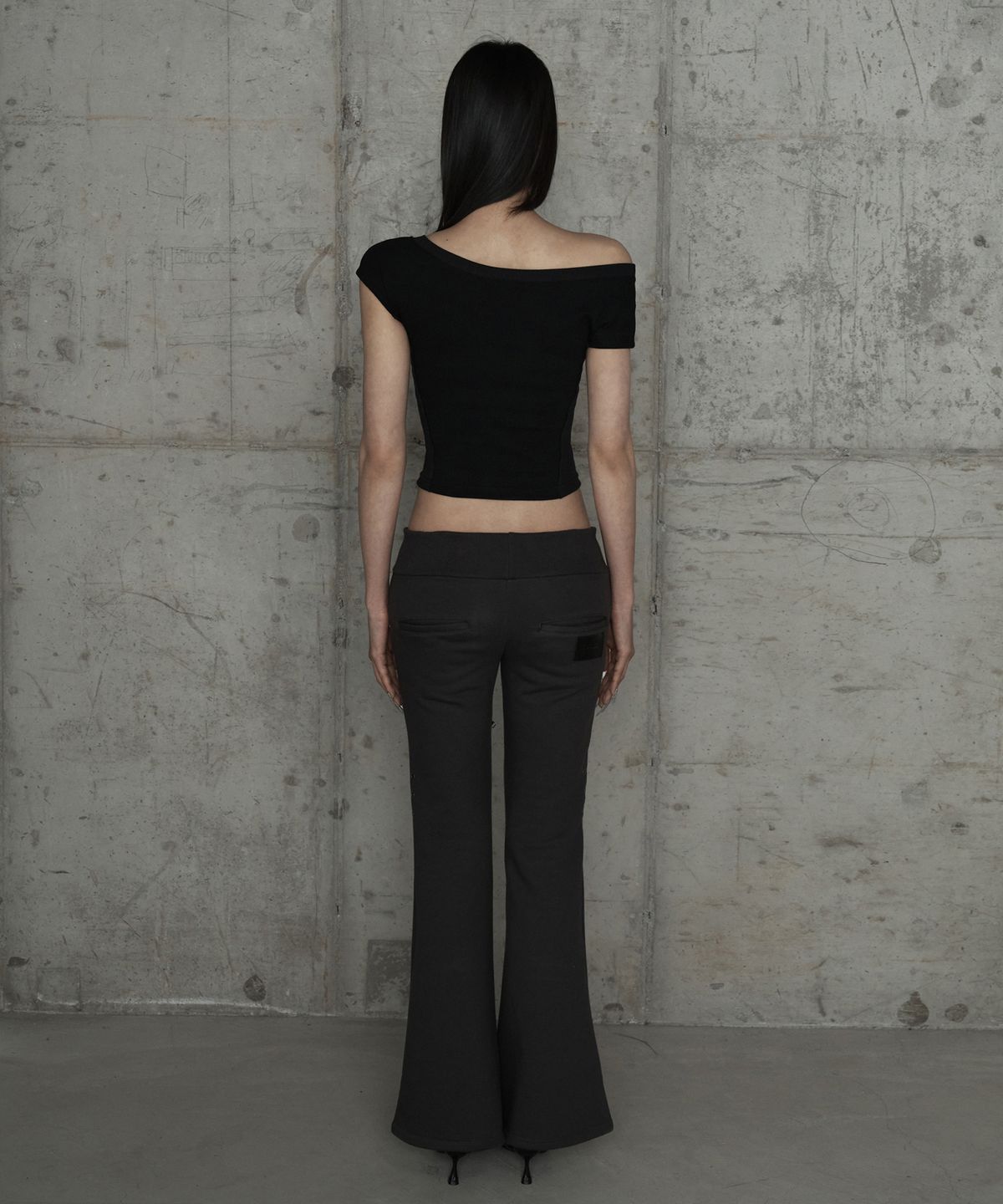 에트오소메(ETRE AU SOMMET) Lace Zipper Layer Bootcut Pants (Dark Gray)