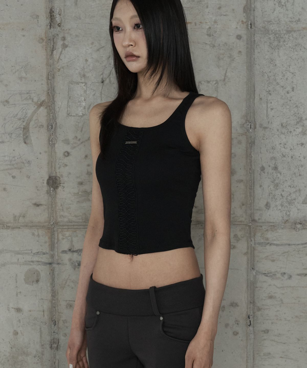 에트오소메(ETRE AU SOMMET) Crochet Point Short Sleeve (Black)