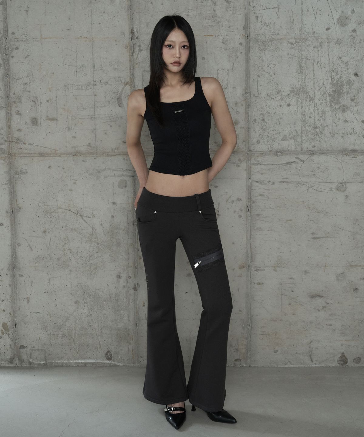 에트오소메(ETRE AU SOMMET) Crochet Point Short Sleeve (Black)